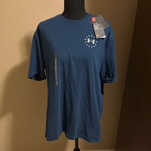 NWT Men’s Under Armour American Flag Short Sleeve Shirt